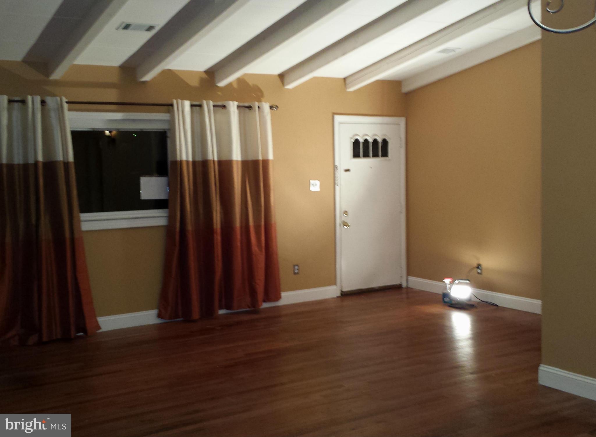 SUNNY VIEW - Residential Lease