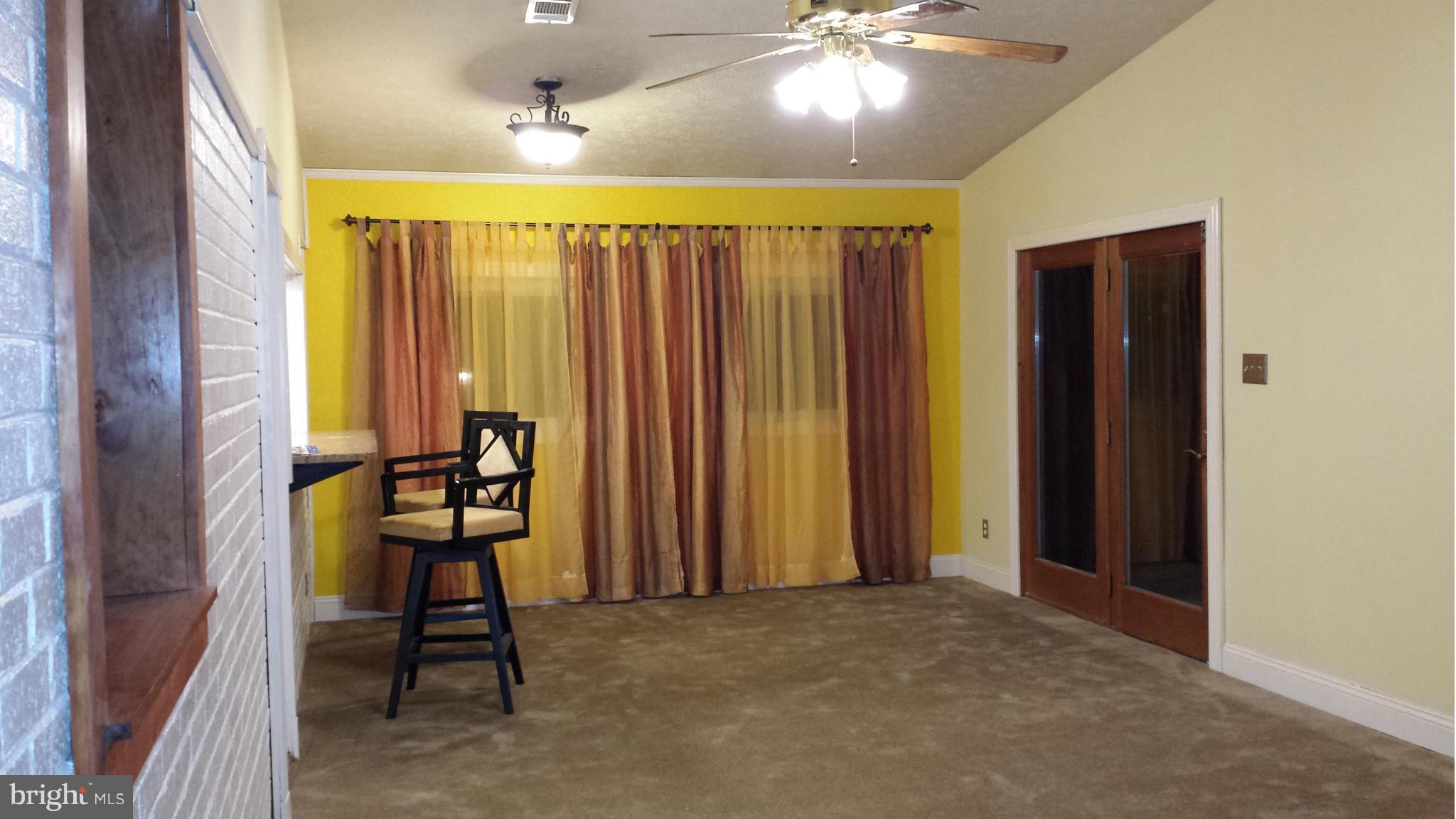 SUNNY VIEW - Residential Lease