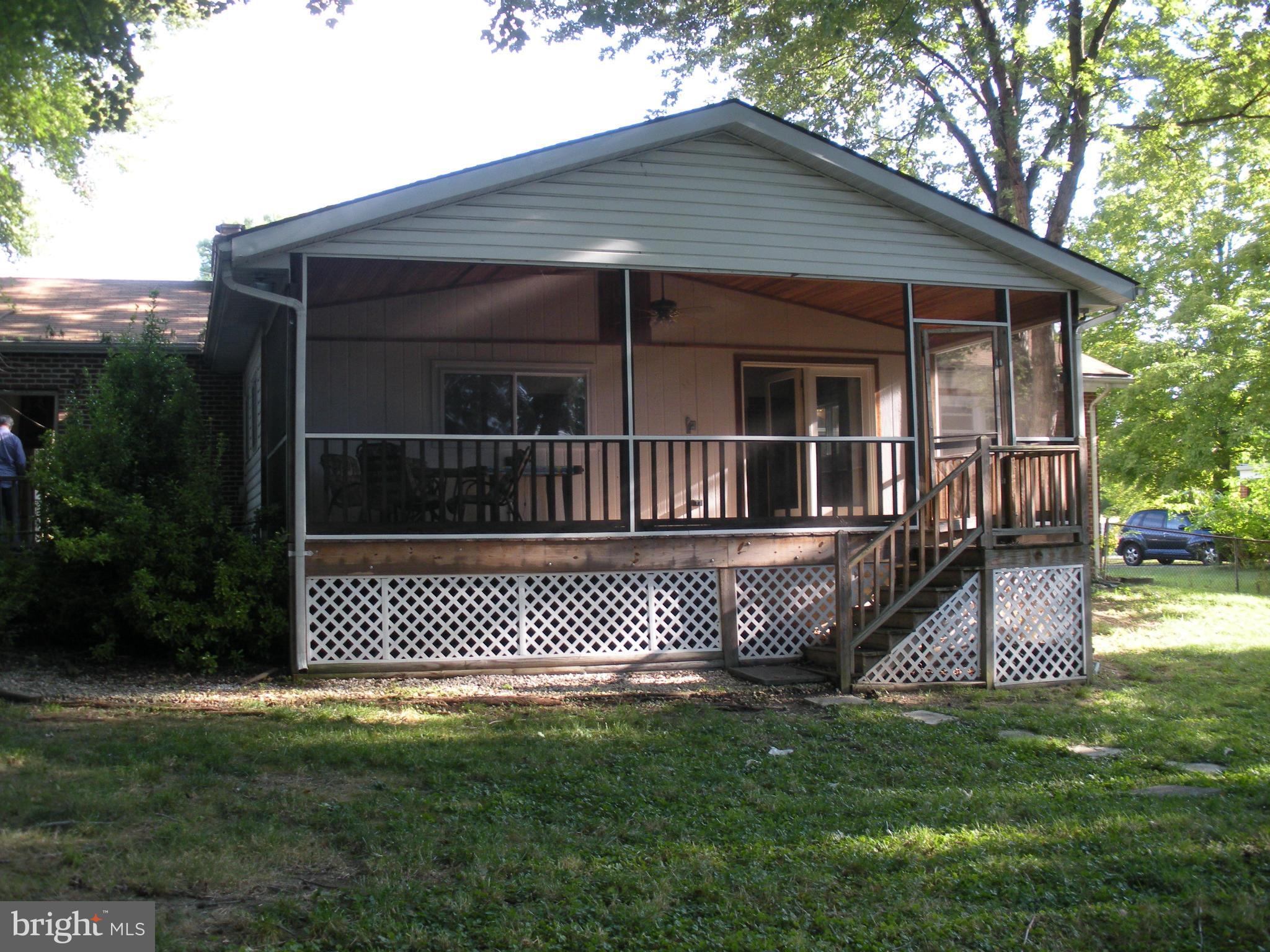 SUNNY VIEW - Residential Lease