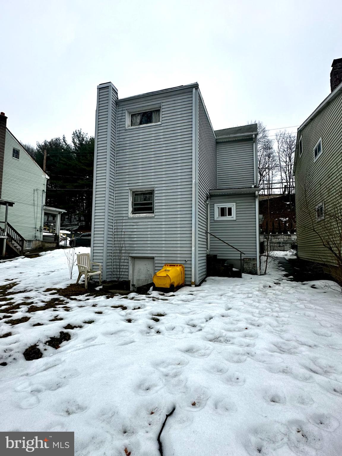 627 N GARFIELD AVENUE