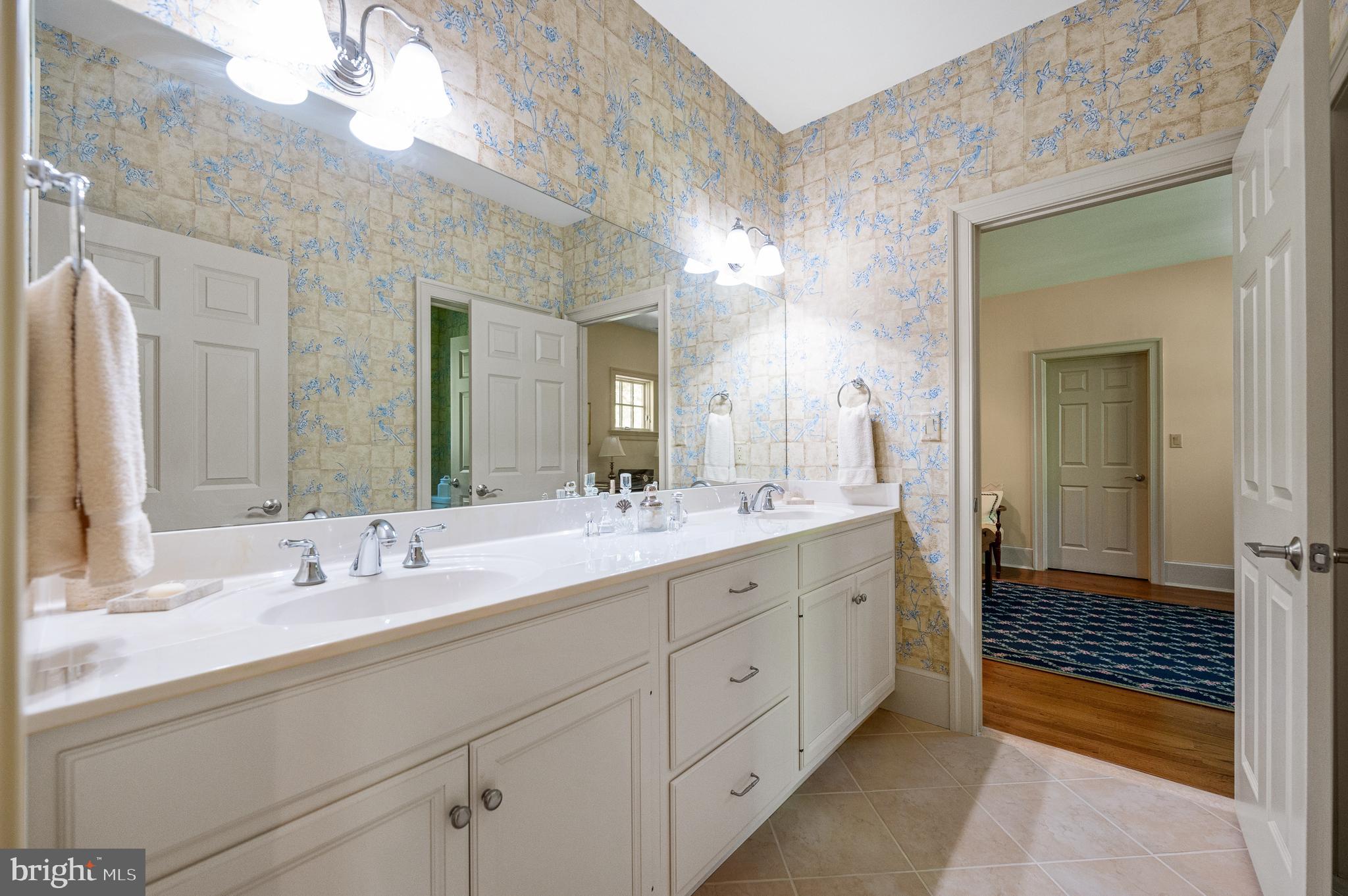 MERION GOLF MANOR - Residential