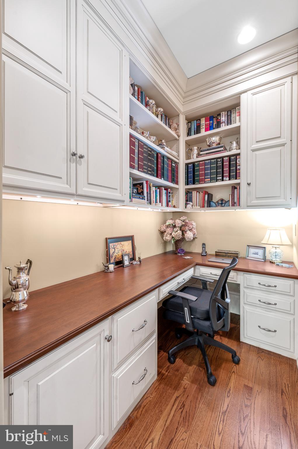 MERION GOLF MANOR - Residential