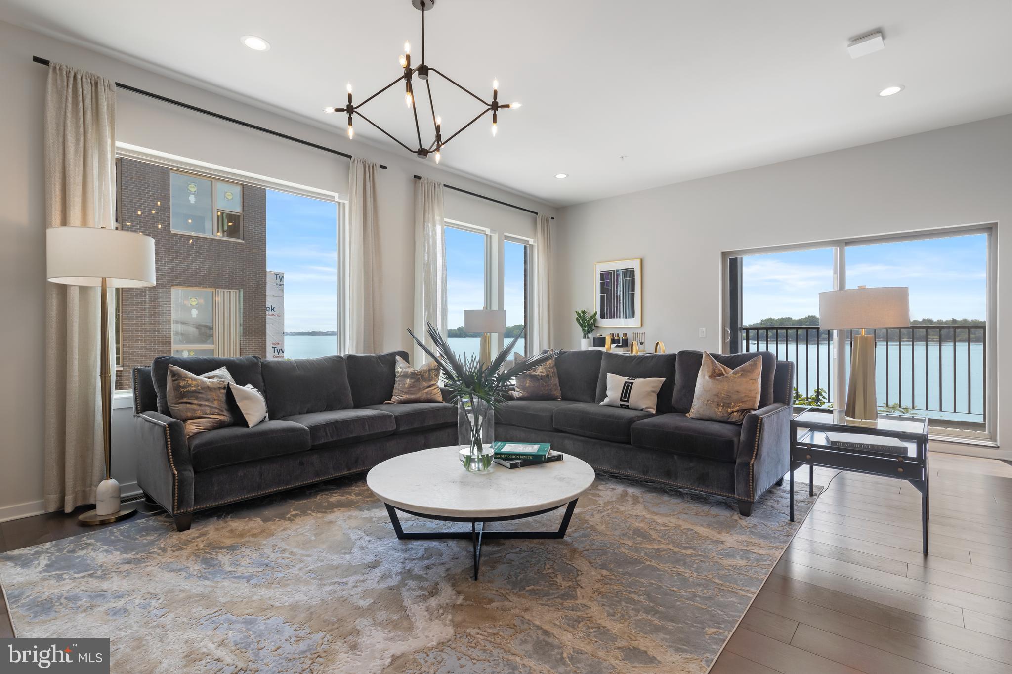 NORTHBANK - Residential