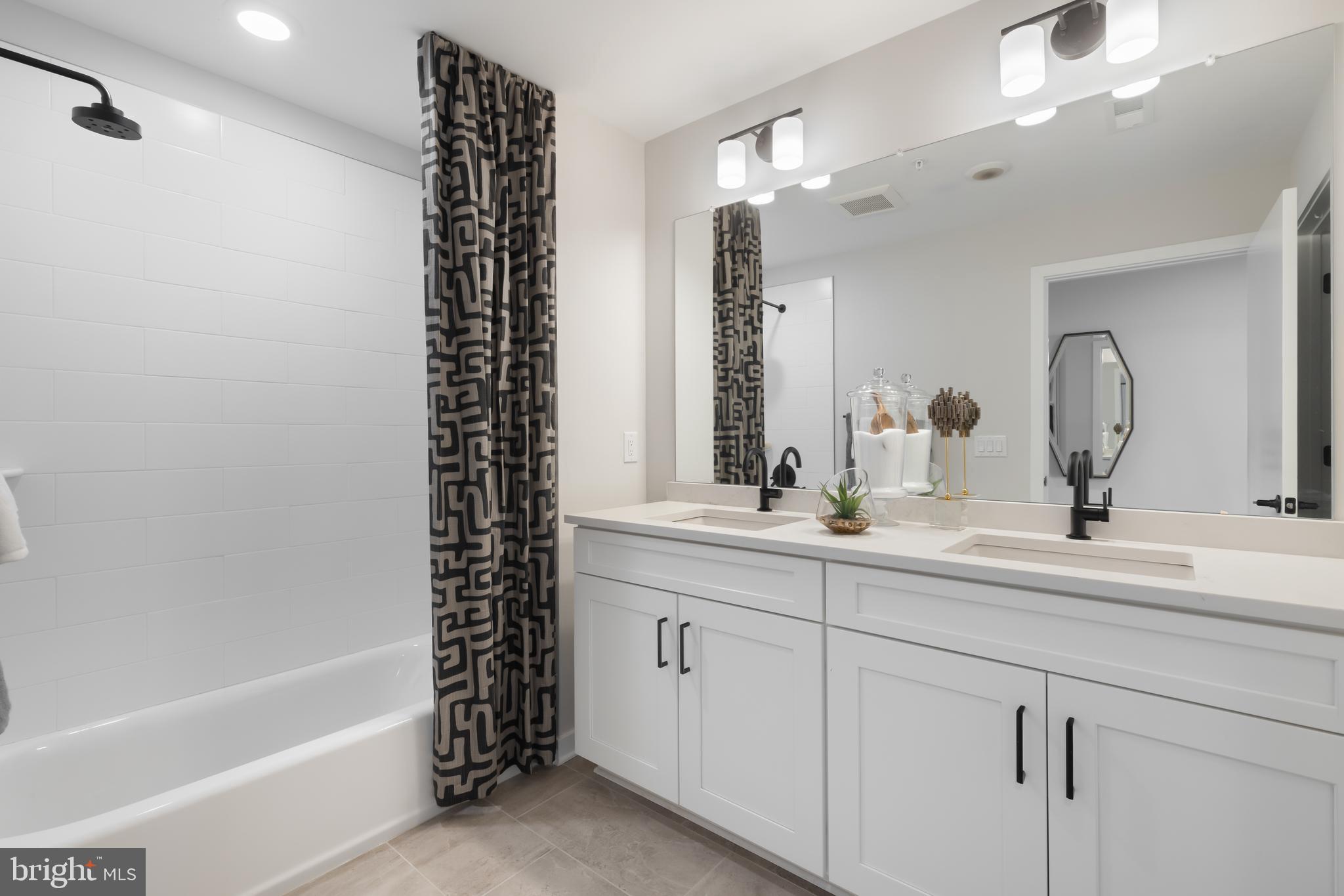 NORTHBANK - Residential