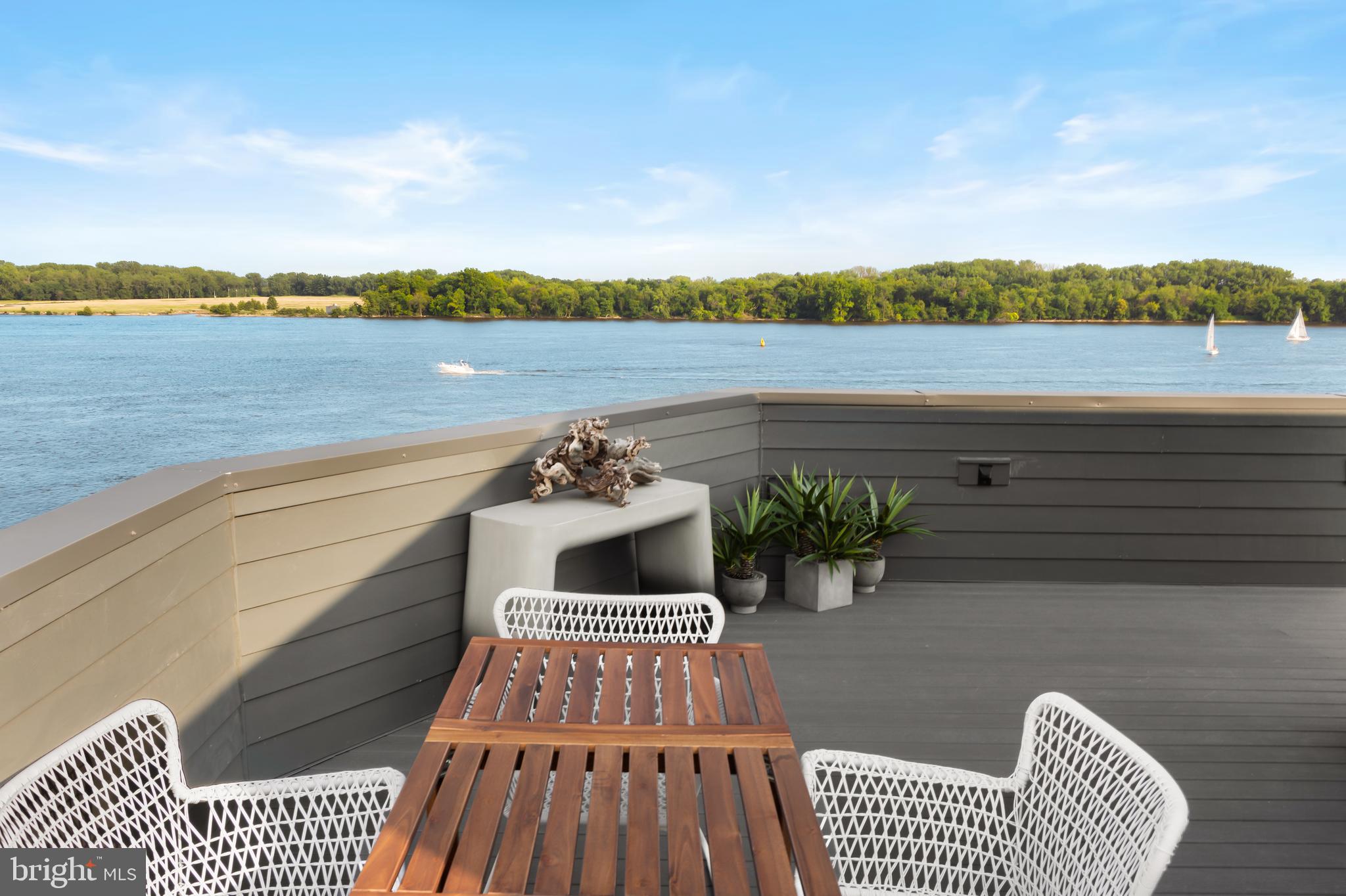 NORTHBANK - Residential