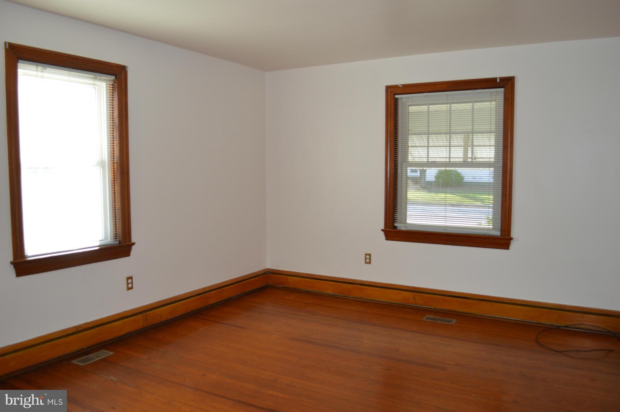 WORTON - Residential Lease