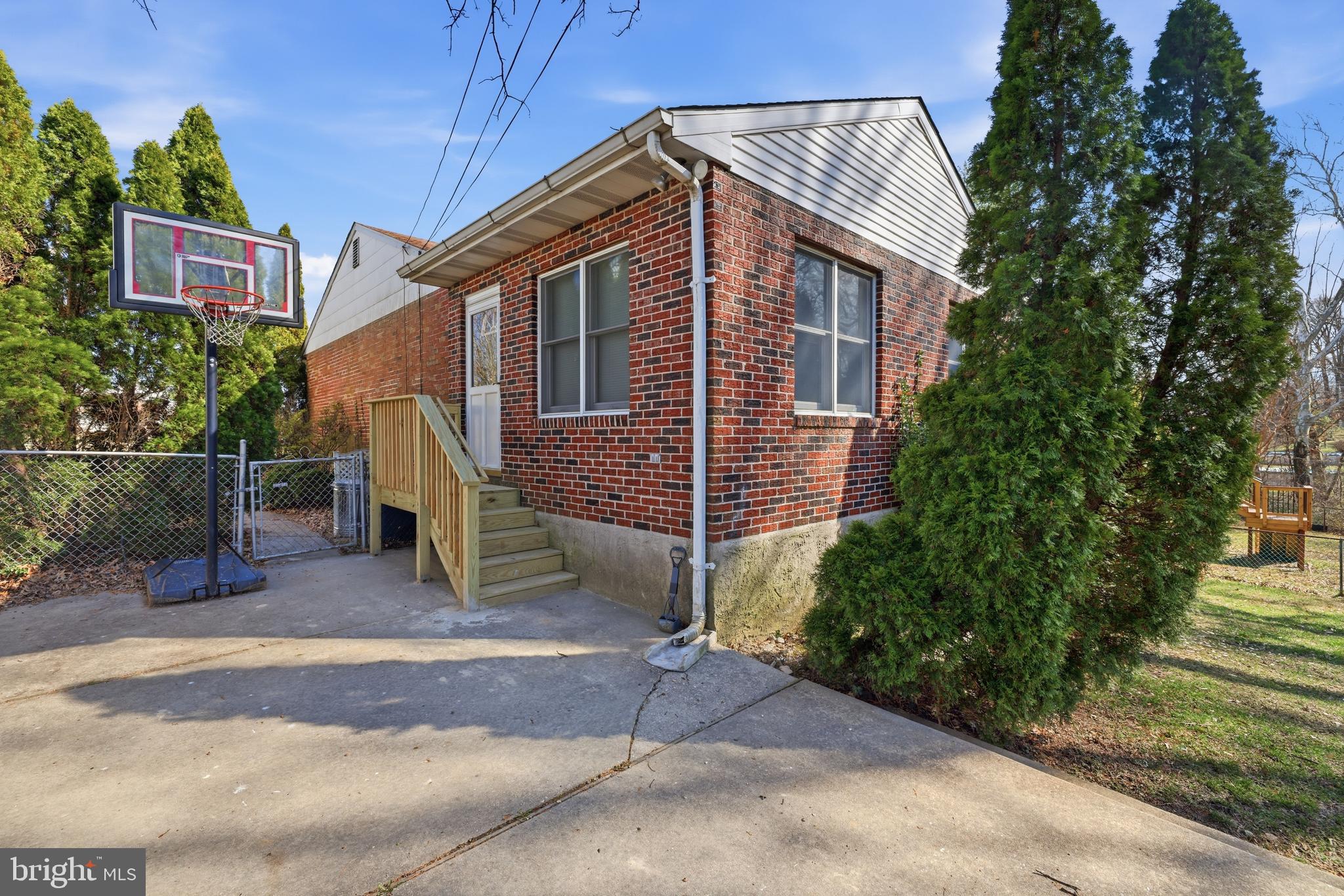 WENDELL GARDENS - Residential