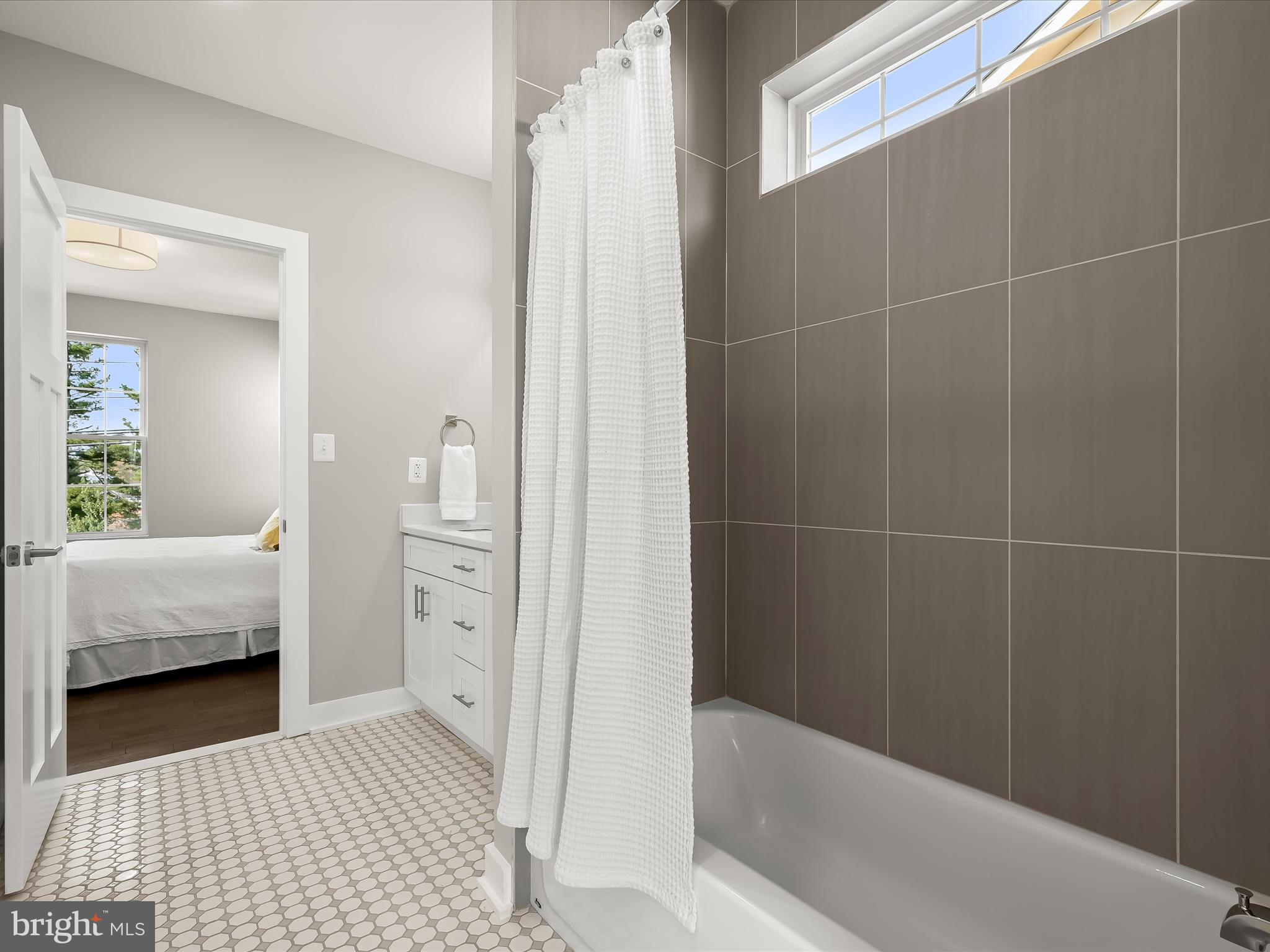 LANDON WOODS - Residential