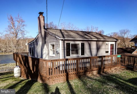 215 HARRIS DRIVE FRONT ROYAL VA 22630