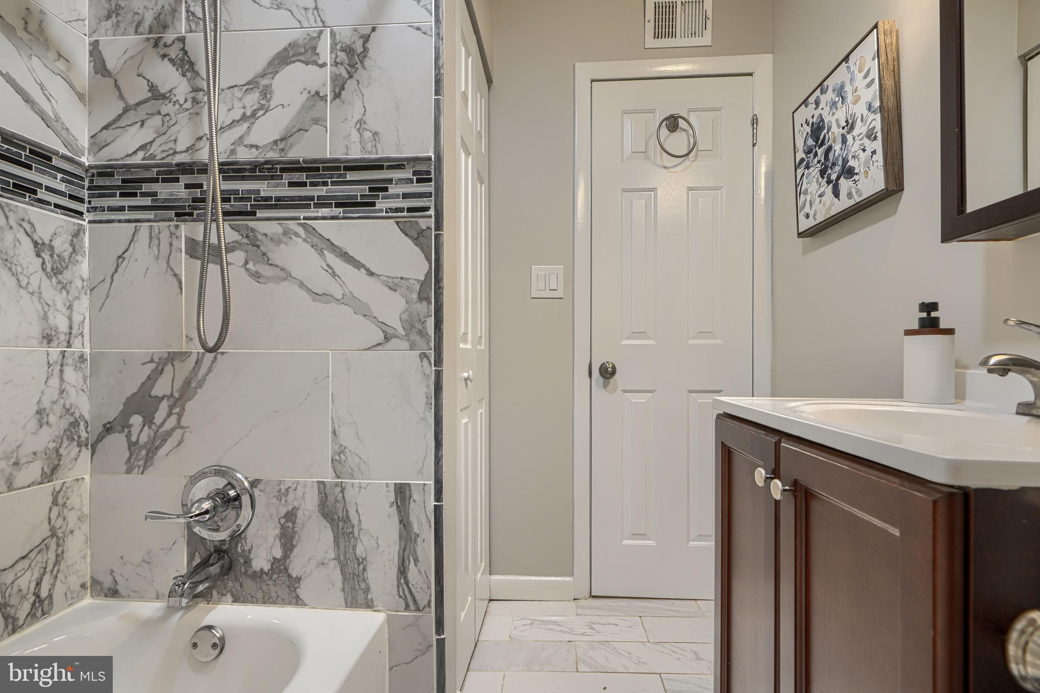 TWINBROOK - Residential