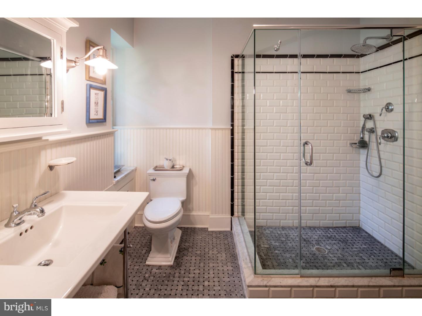 LAFAYETTE HILL - Residential