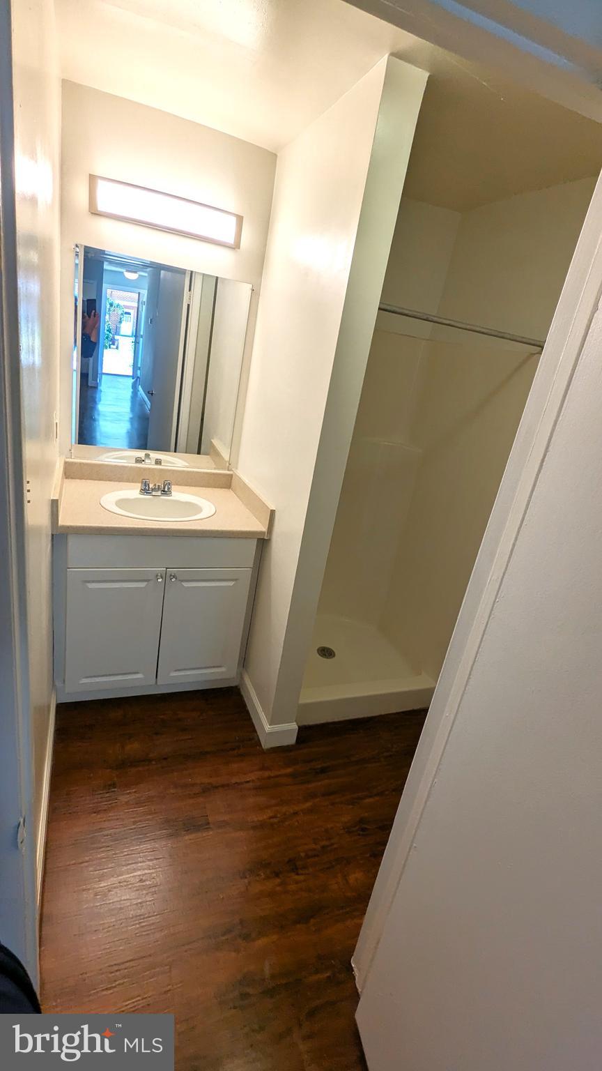 OXON HILL - Residential