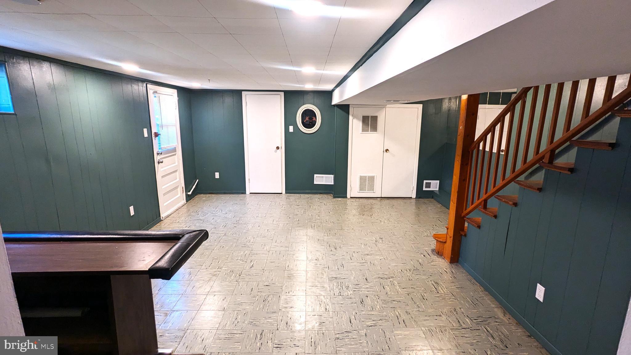 OXON HILL - Residential