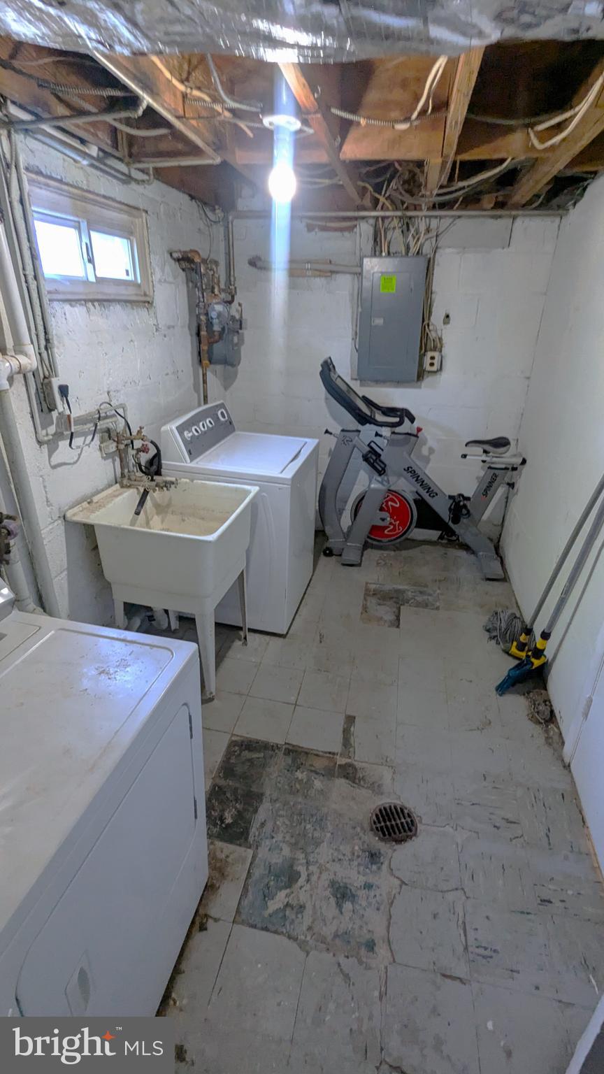 OXON HILL - Residential