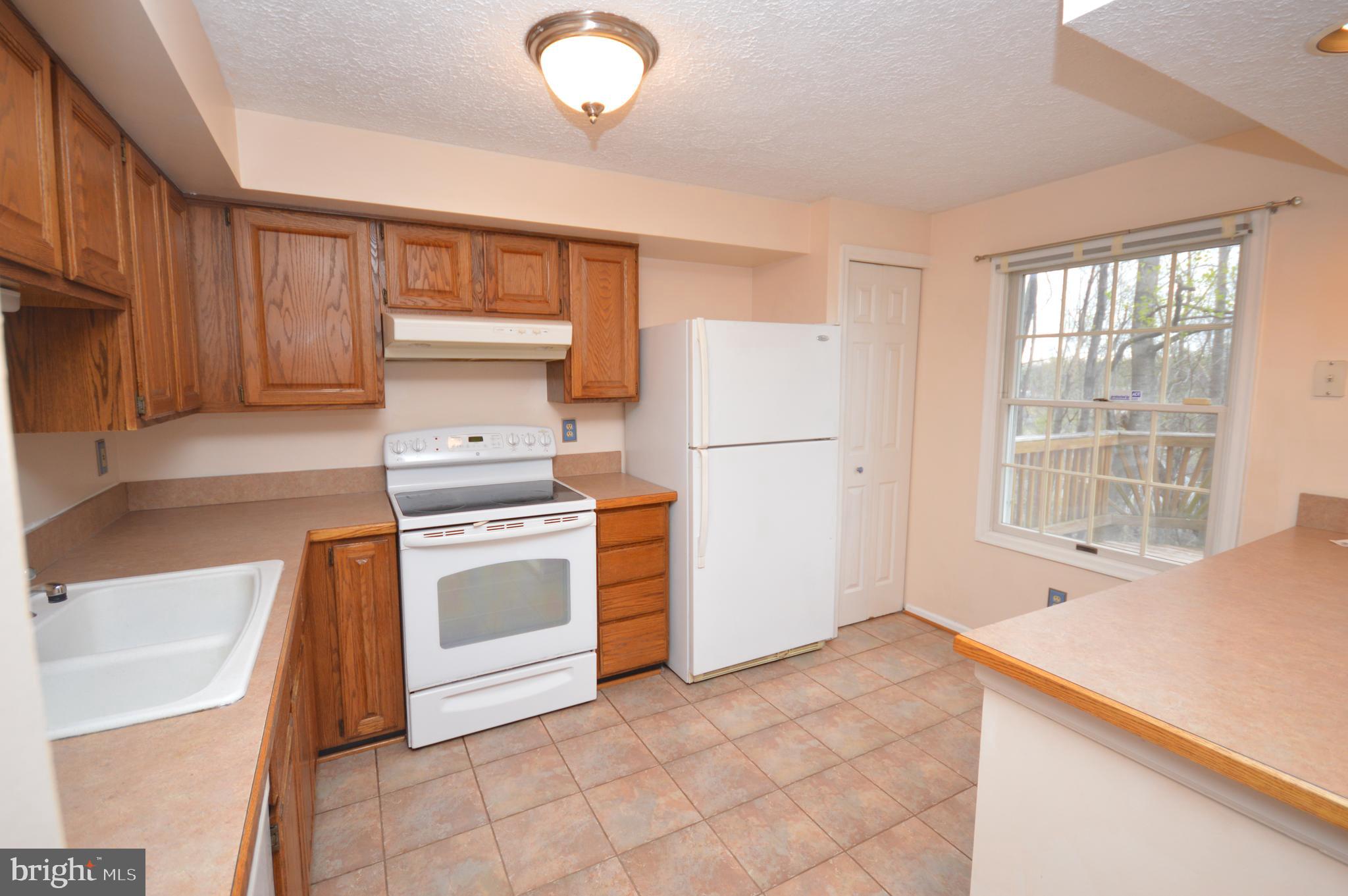 HOLLYMEAD - Residential Lease