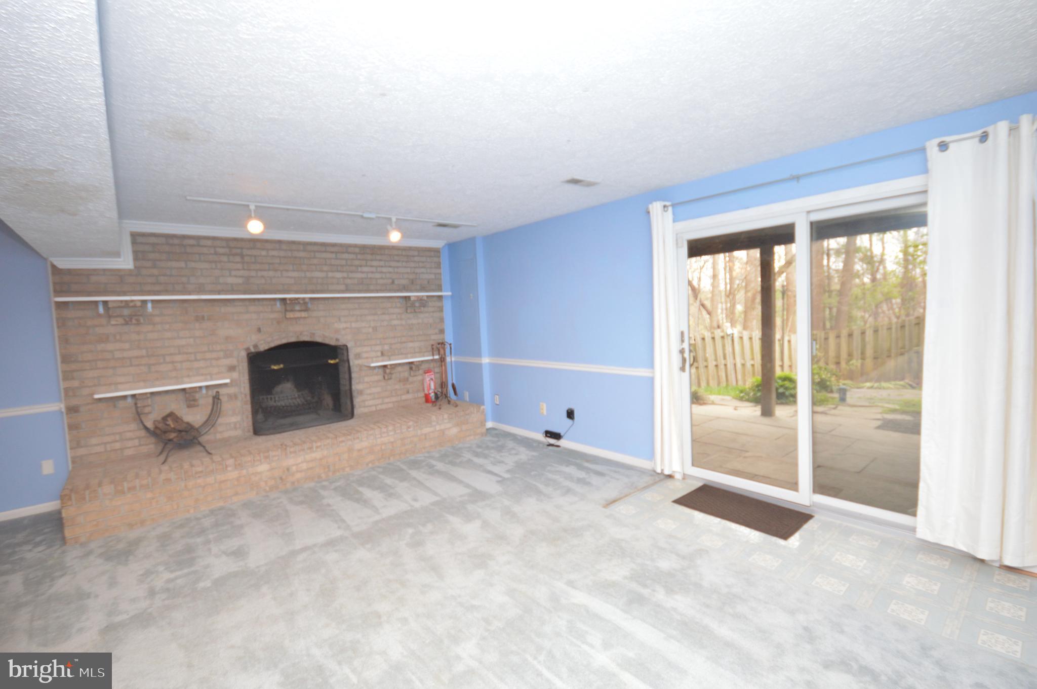 HOLLYMEAD - Residential Lease