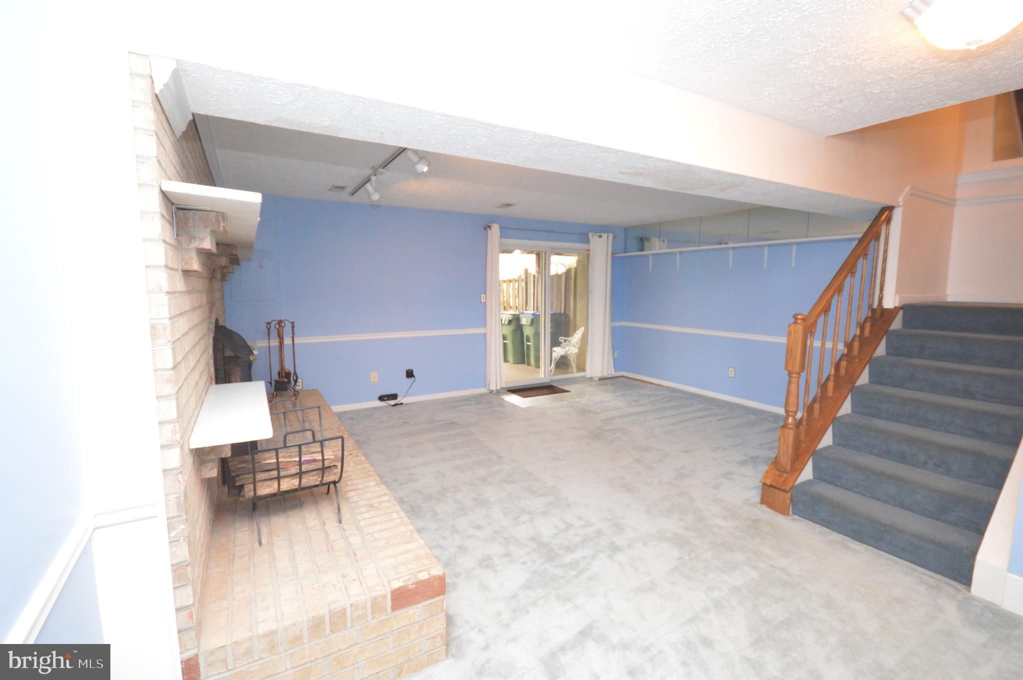 HOLLYMEAD - Residential Lease