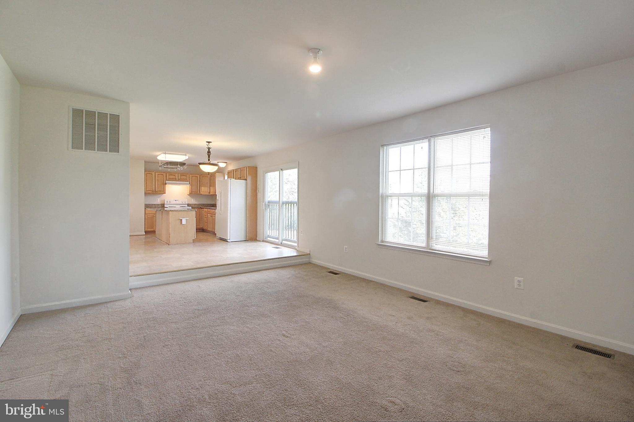 WELLINGTON TRACE - Residential Lease