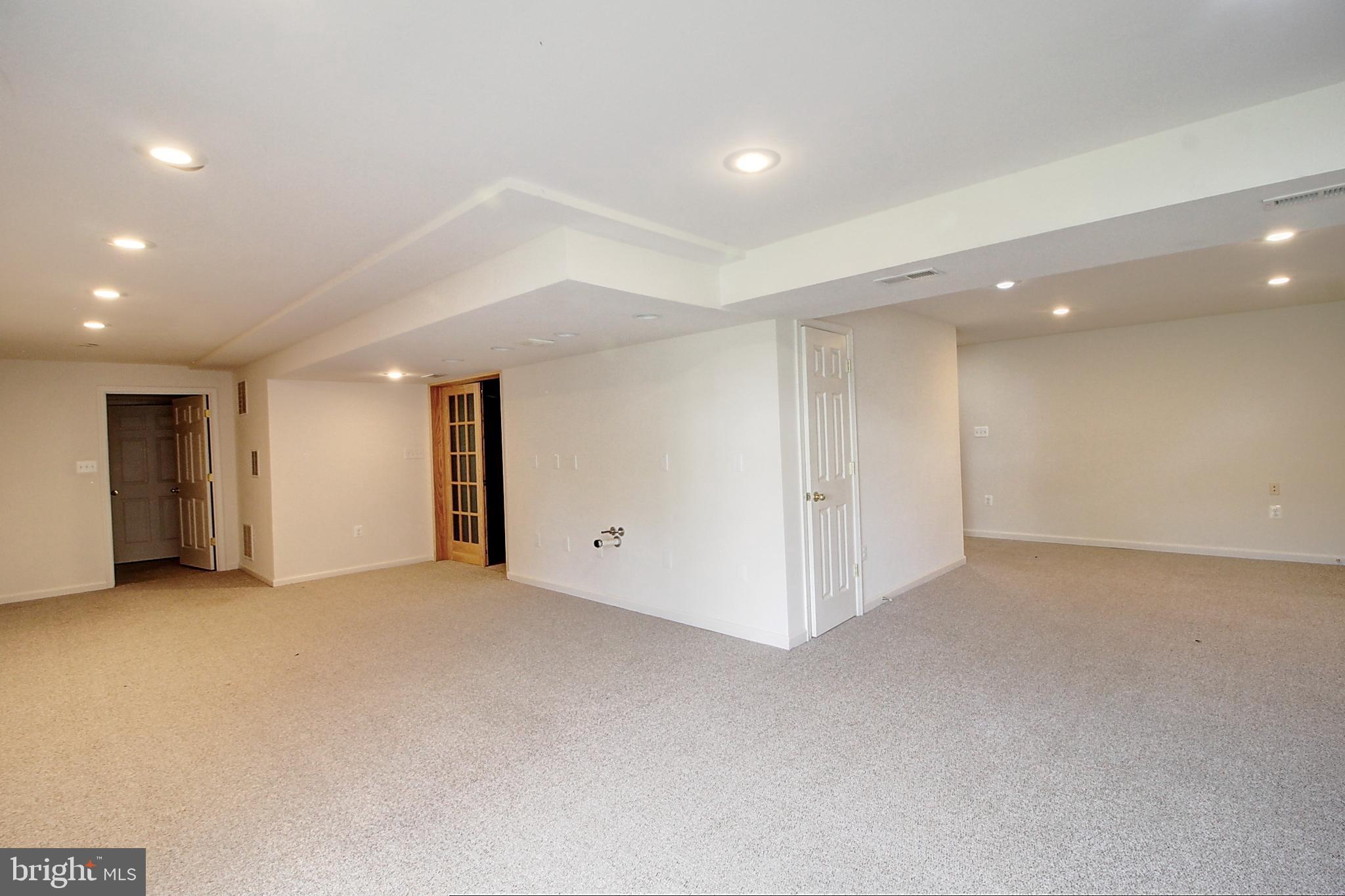 WELLINGTON TRACE - Residential Lease