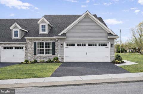 Townhouse For Sale - 106 Hillard Field<br/> LANCASTER, PA 17603