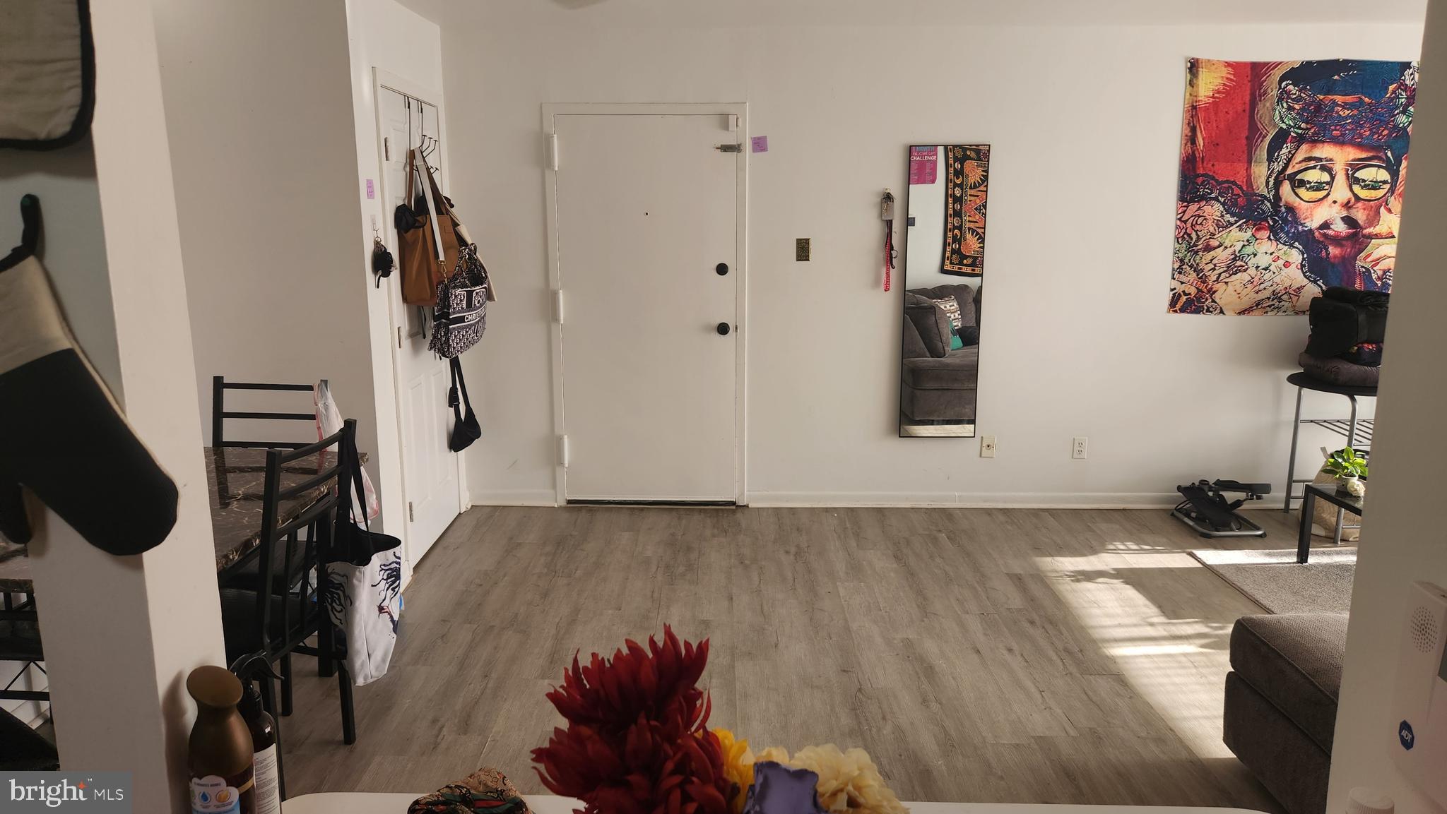 TREETOP CONDO - Residential Lease