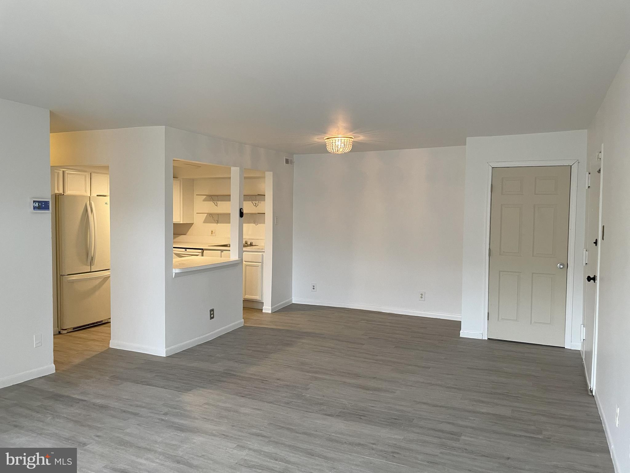 TREETOP CONDO - Residential Lease