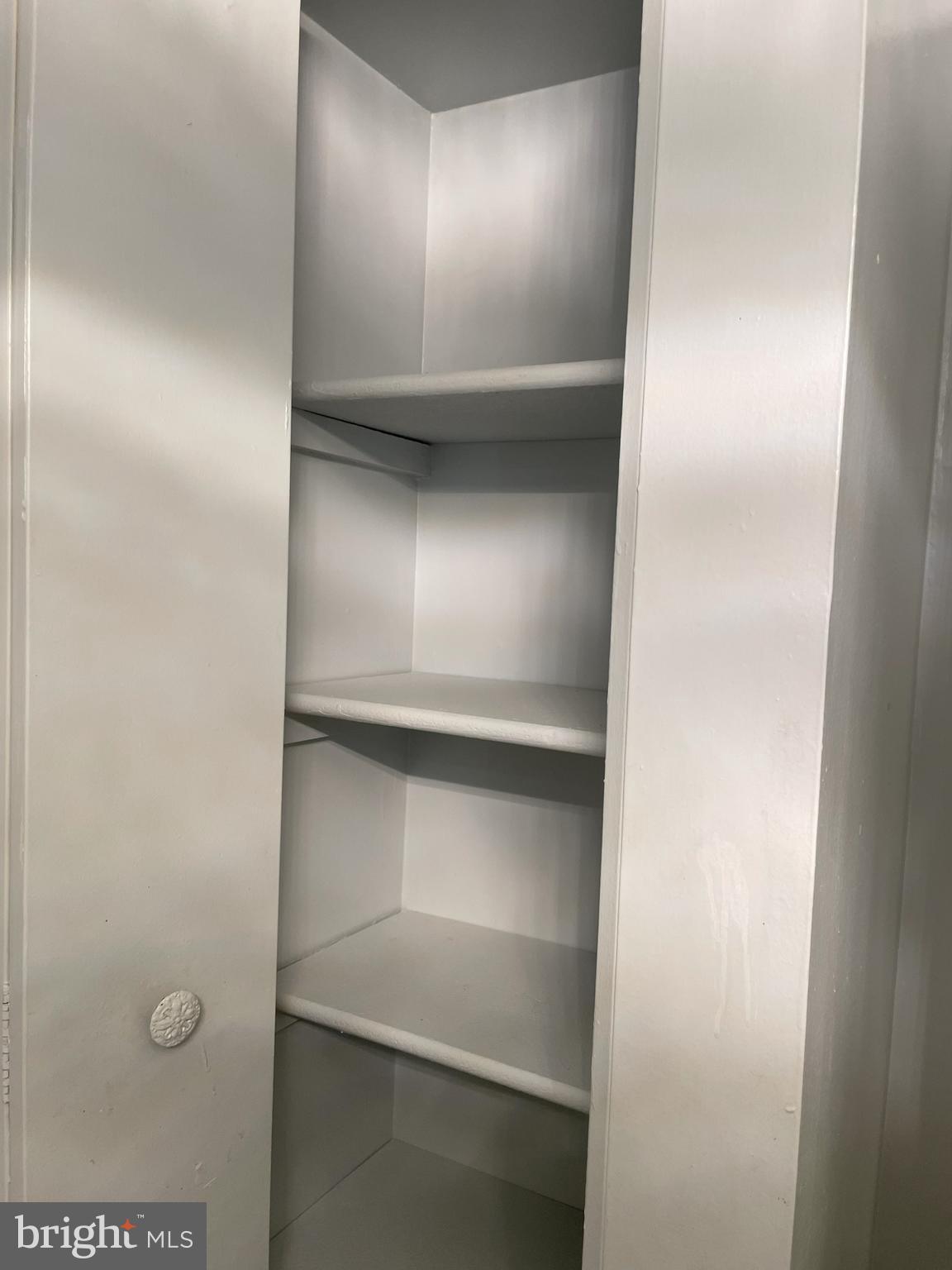 TREETOP CONDO - Residential Lease