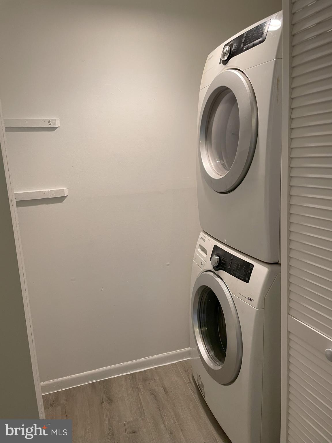 TREETOP CONDO - Residential Lease