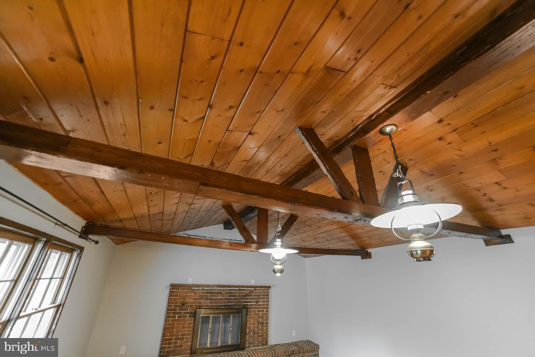 BAREFOOT ACRES - Residential