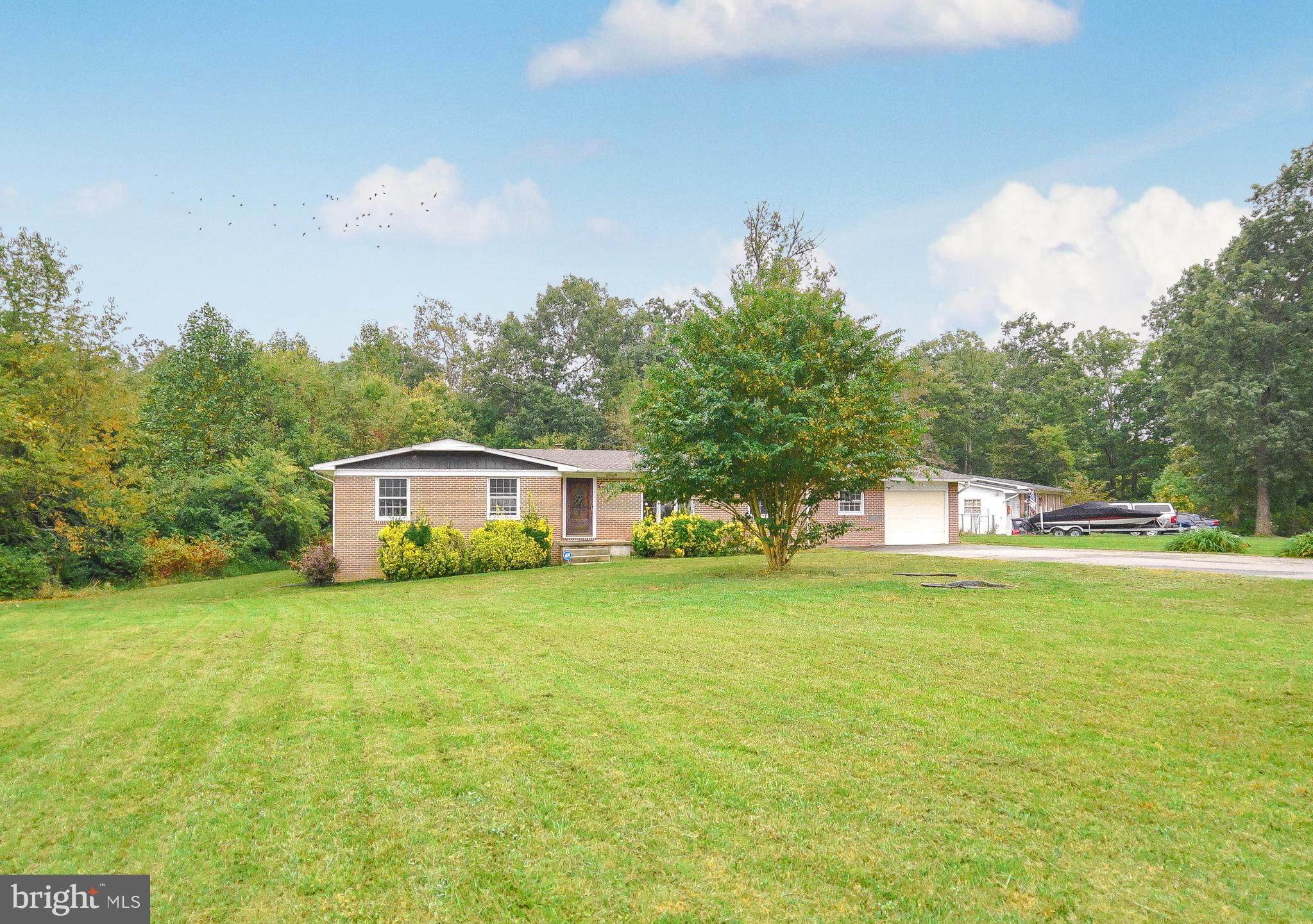 BAREFOOT ACRES - Residential