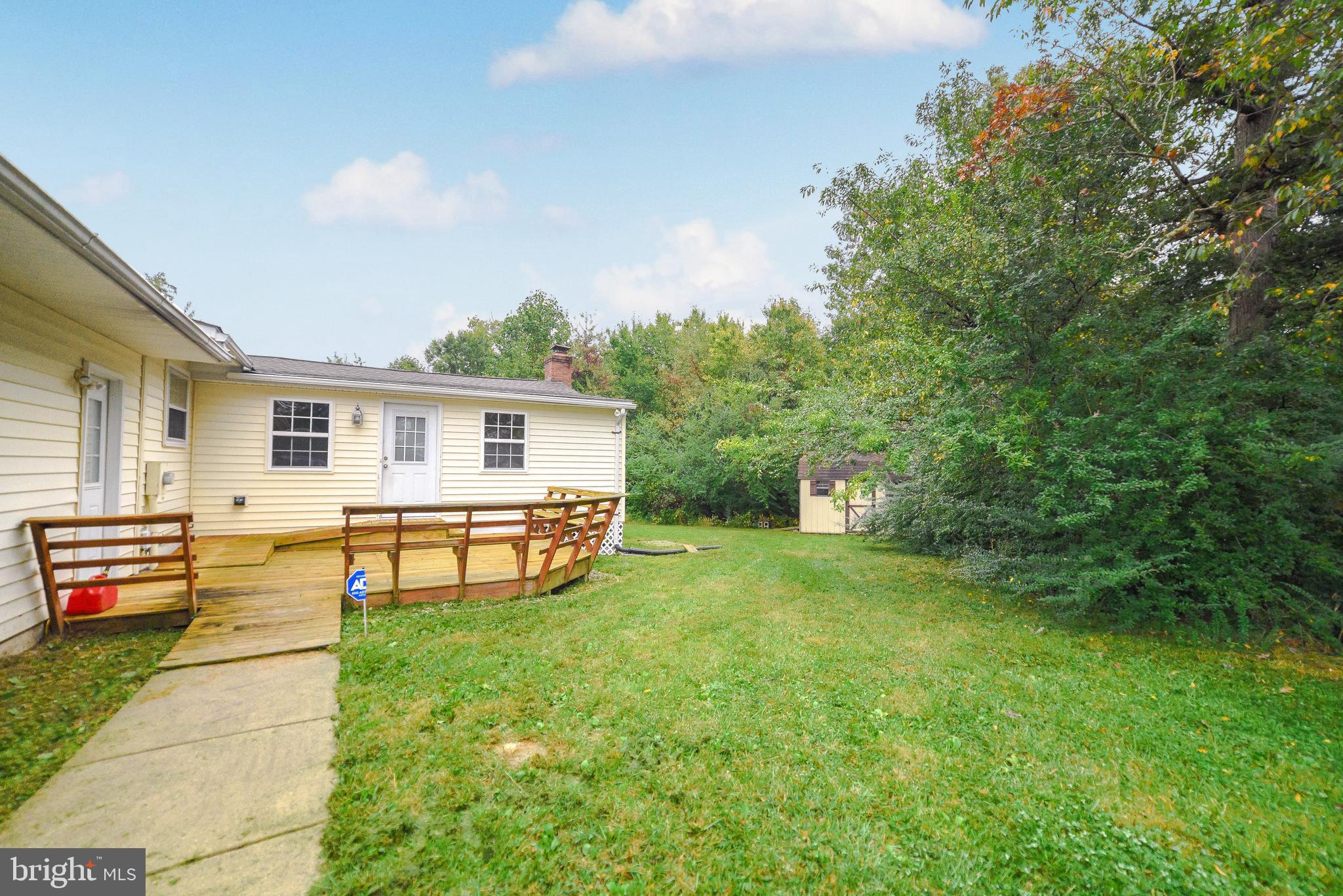 BAREFOOT ACRES - Residential