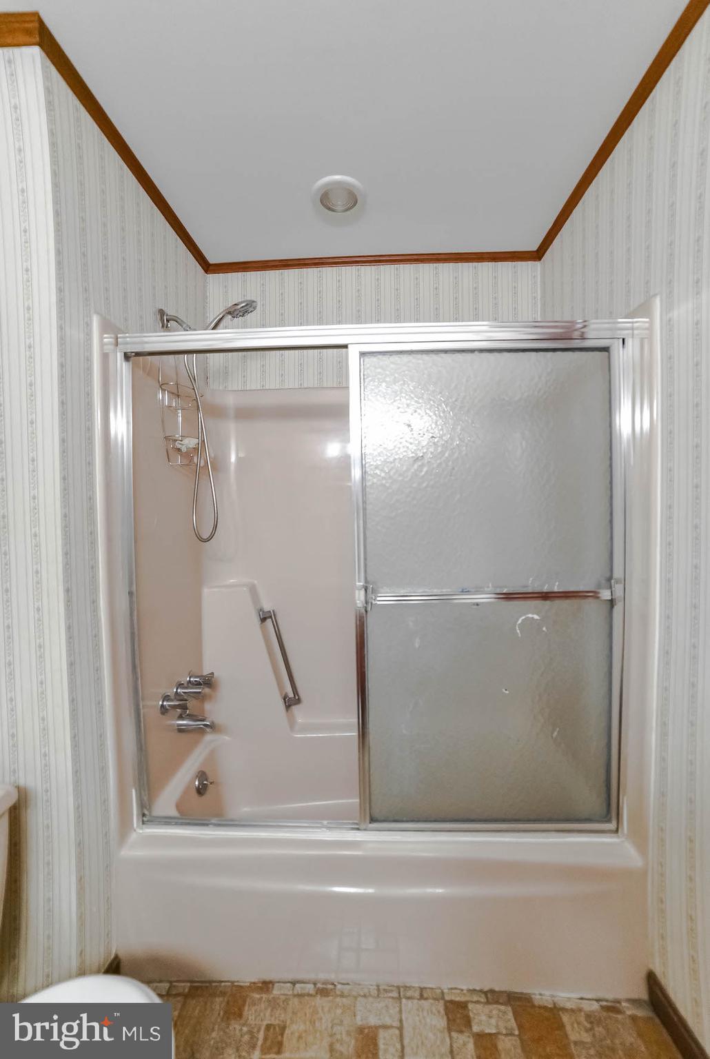 BAREFOOT ACRES - Residential