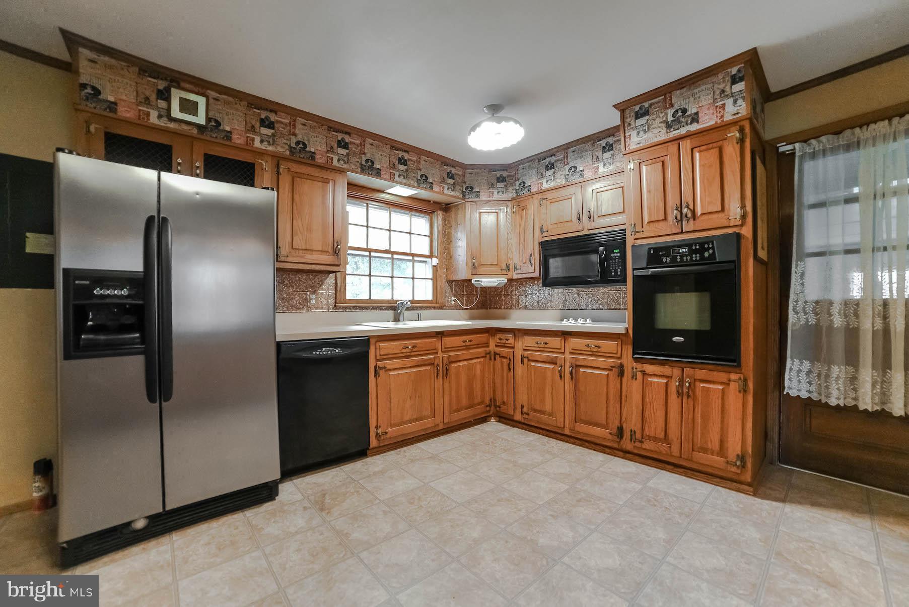 BAREFOOT ACRES - Residential