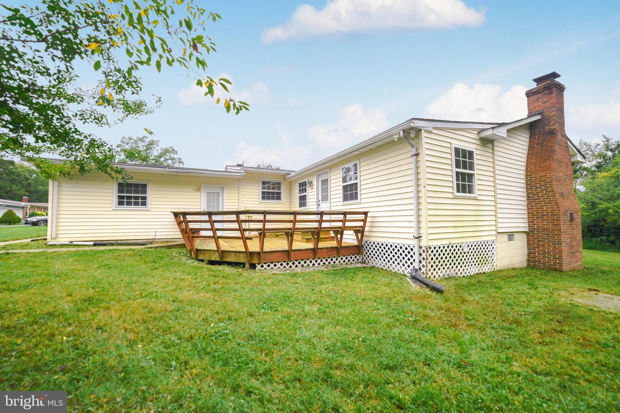 BAREFOOT ACRES - Residential