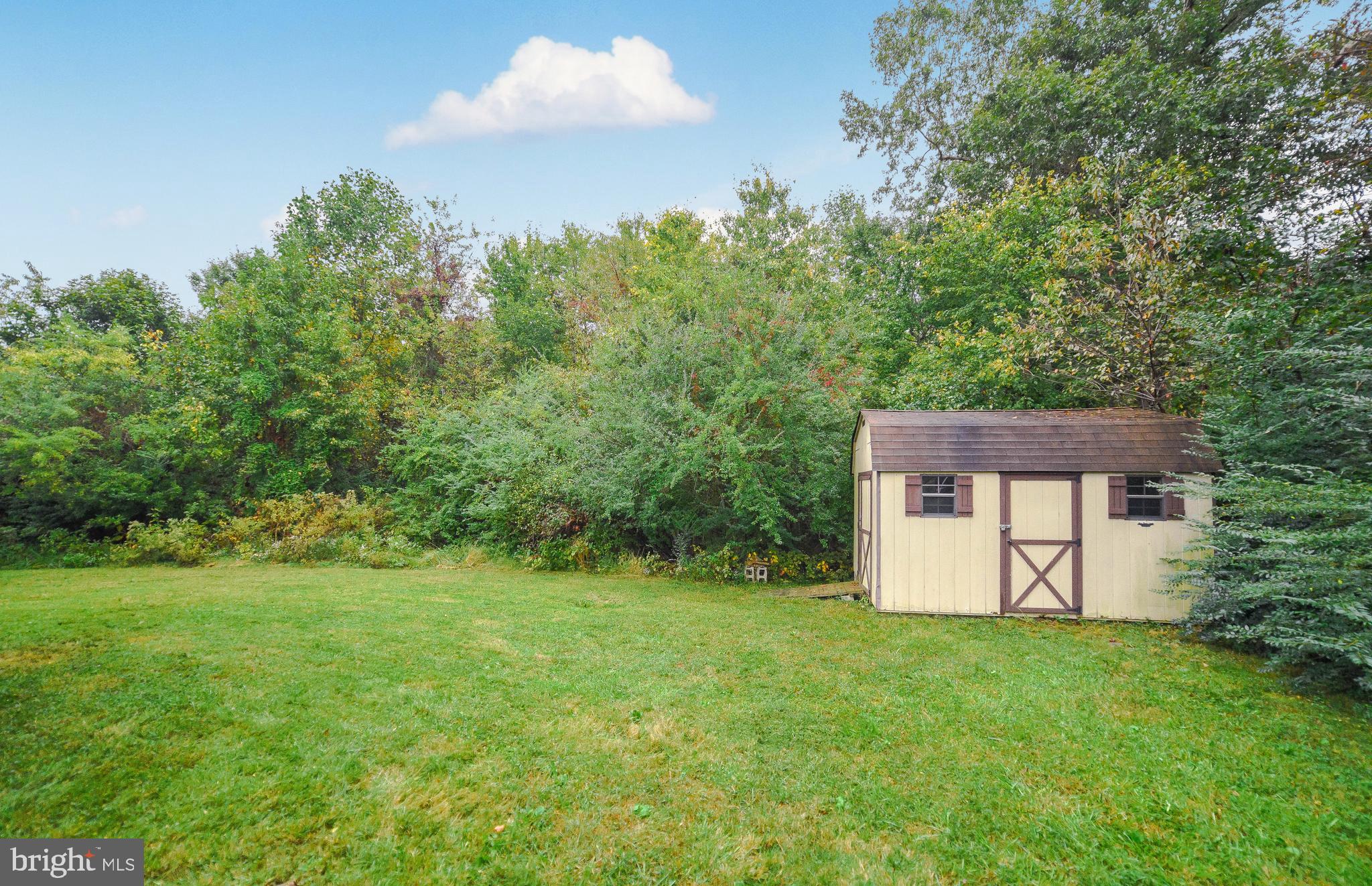 BAREFOOT ACRES - Residential