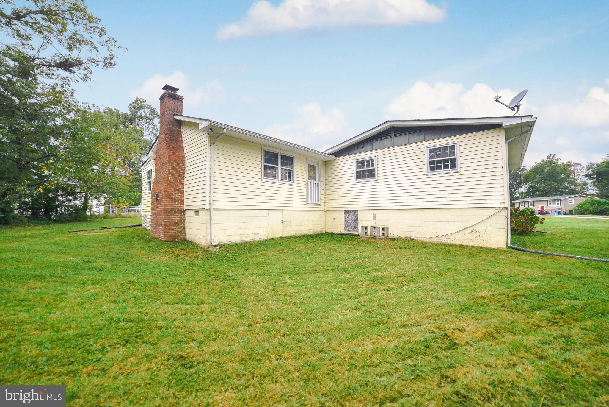 BAREFOOT ACRES - Residential