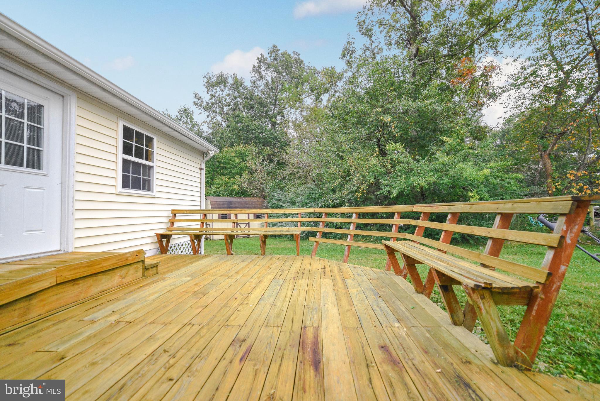 BAREFOOT ACRES - Residential