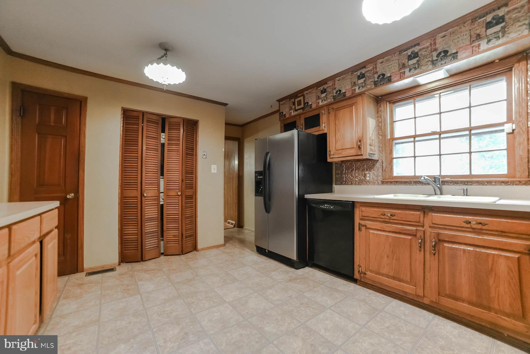 BAREFOOT ACRES - Residential