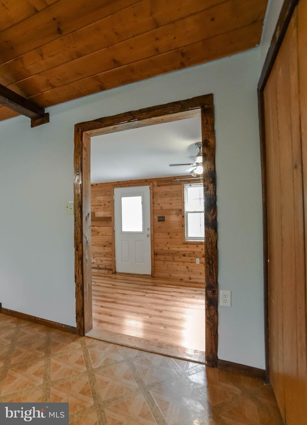 BAREFOOT ACRES - Residential