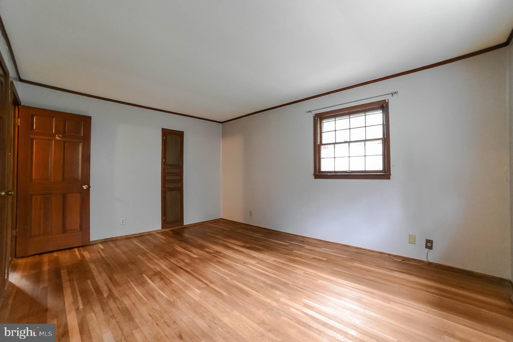 BAREFOOT ACRES - Residential