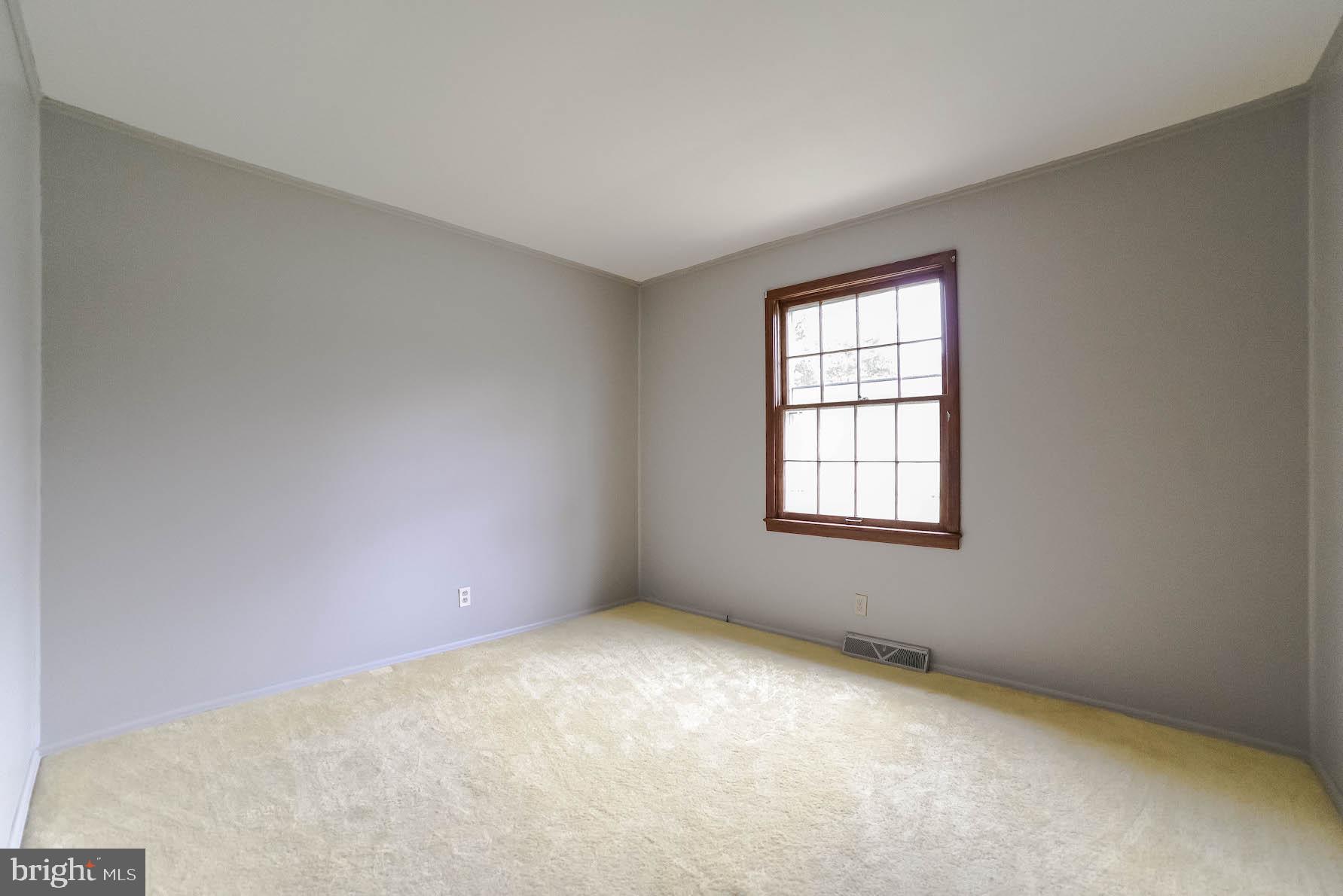 BAREFOOT ACRES - Residential