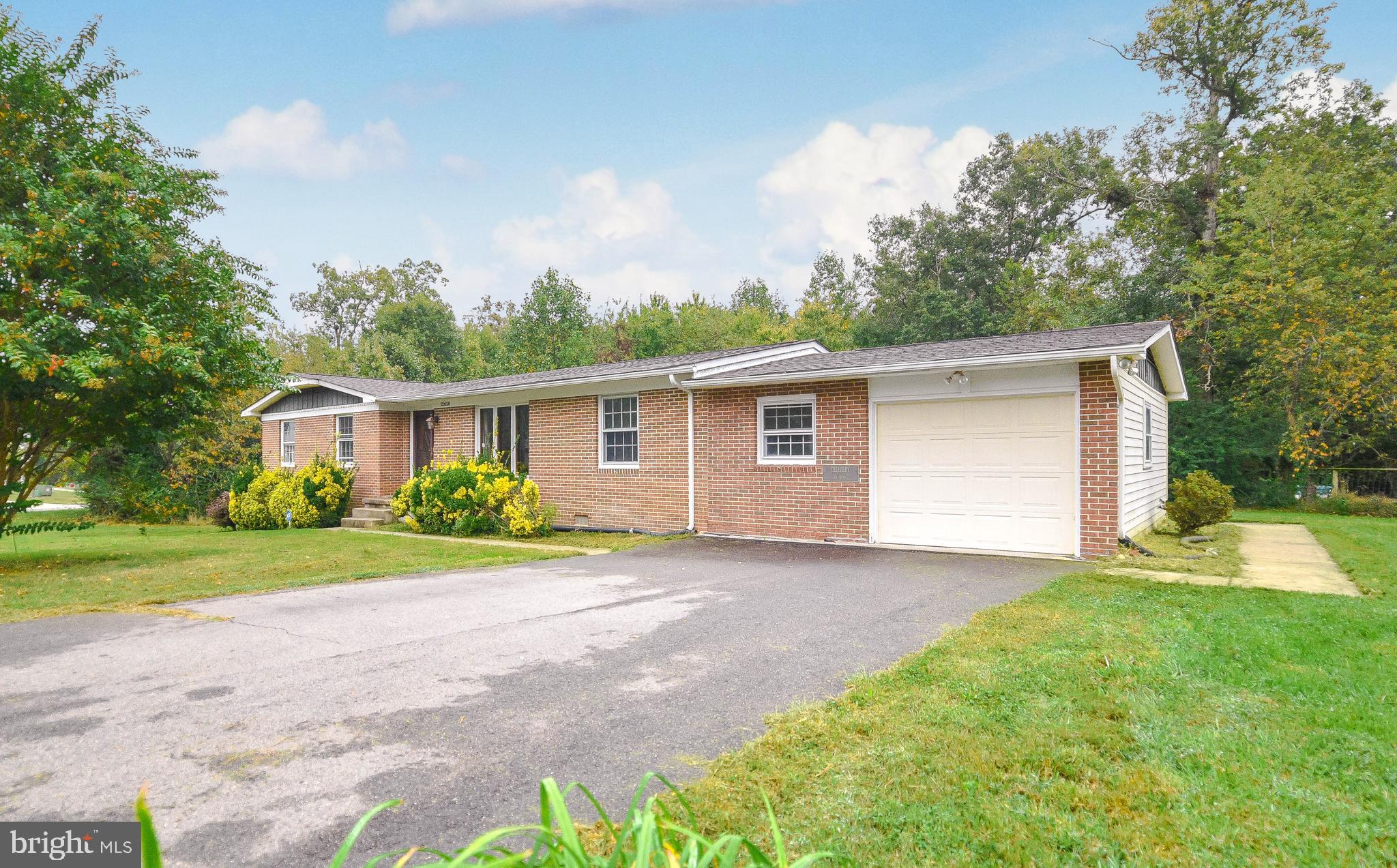 BAREFOOT ACRES - Residential