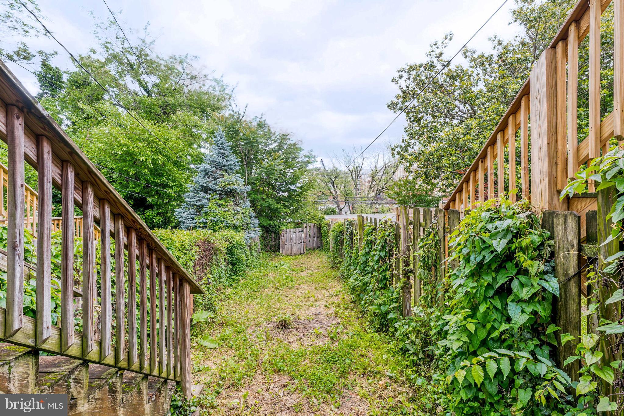 HAMPDEN HISTORIC DISTRICT - Residential