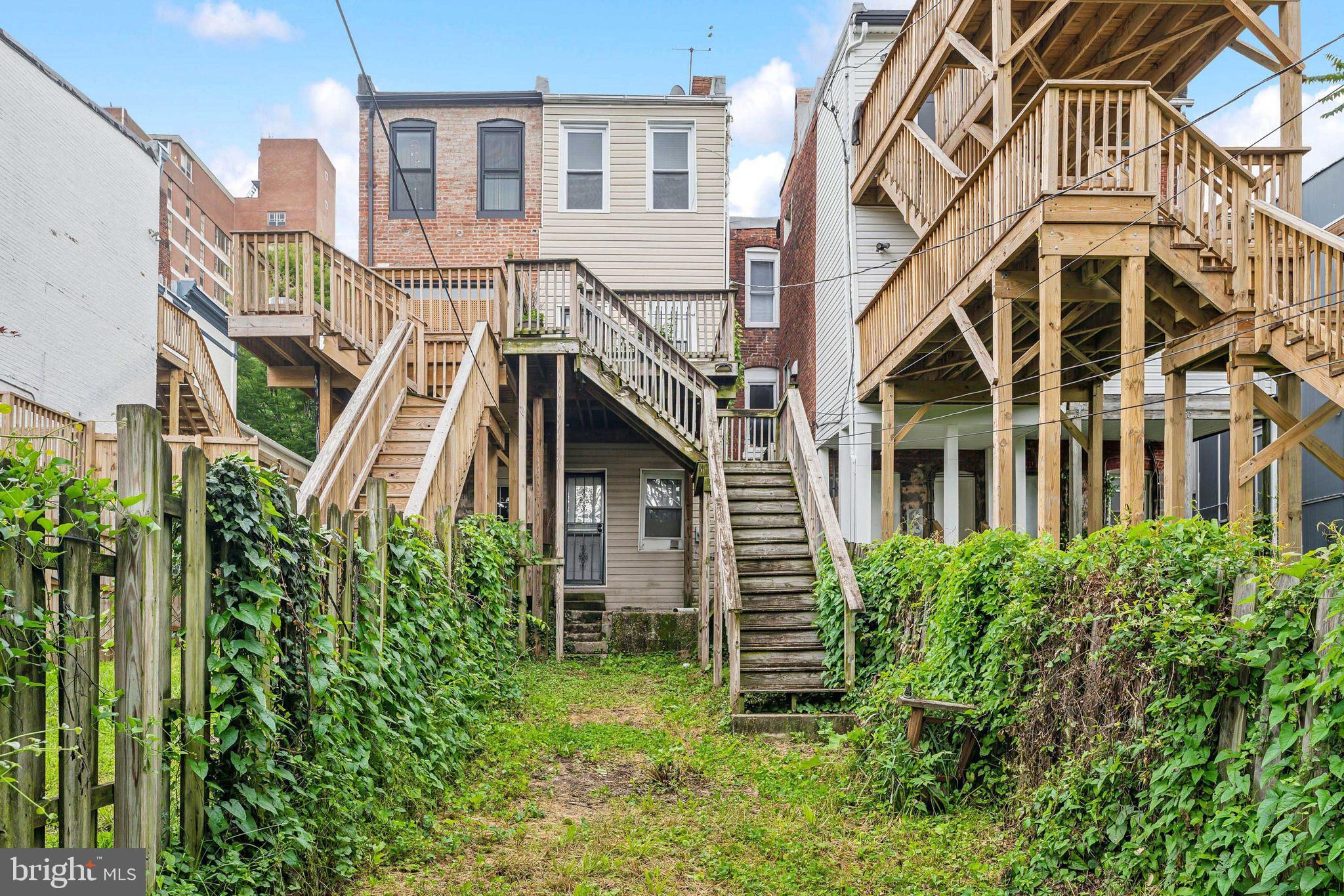 HAMPDEN HISTORIC DISTRICT - Residential