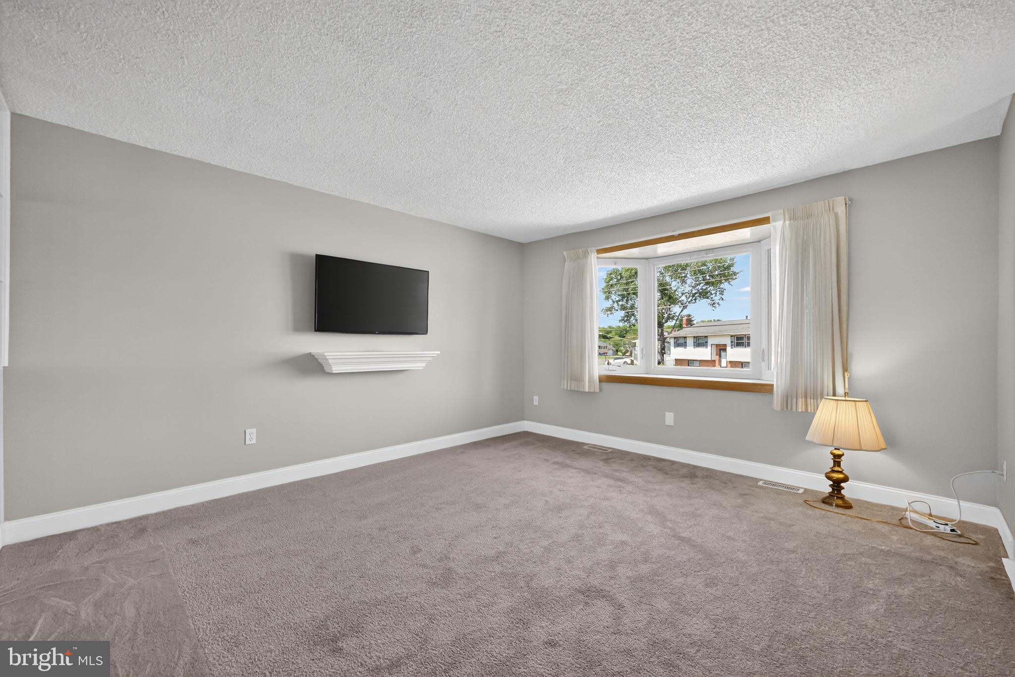 211 HOBART DRIVE