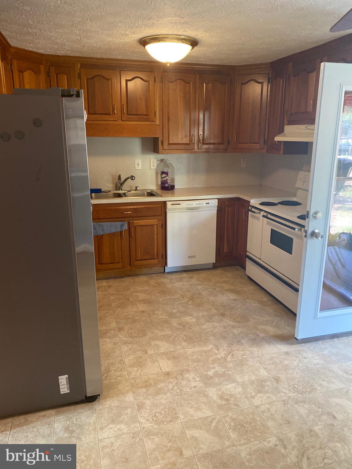 FARMBROOK - Residential Lease