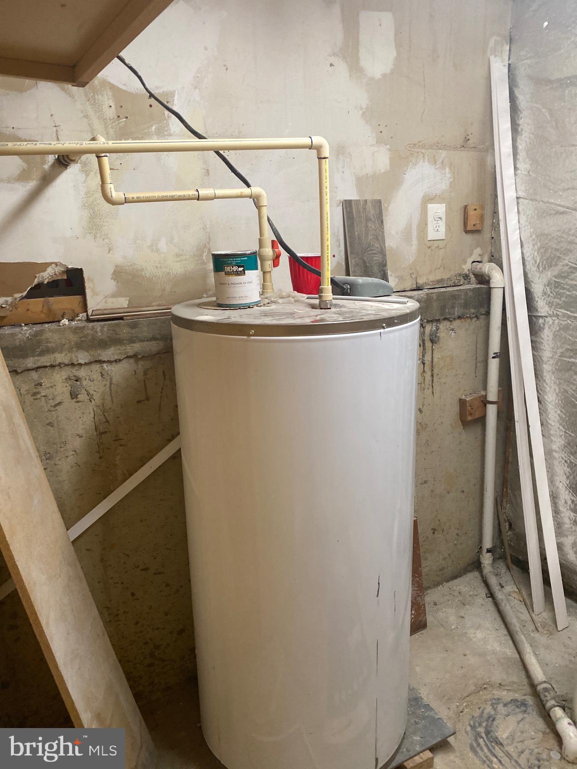 FARMBROOK - Residential Lease