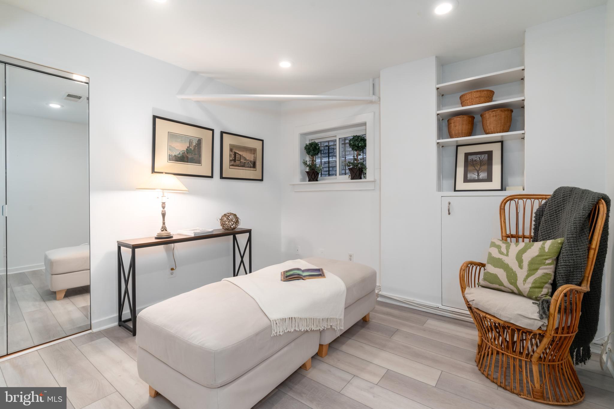 GEORGETOWN - Residential