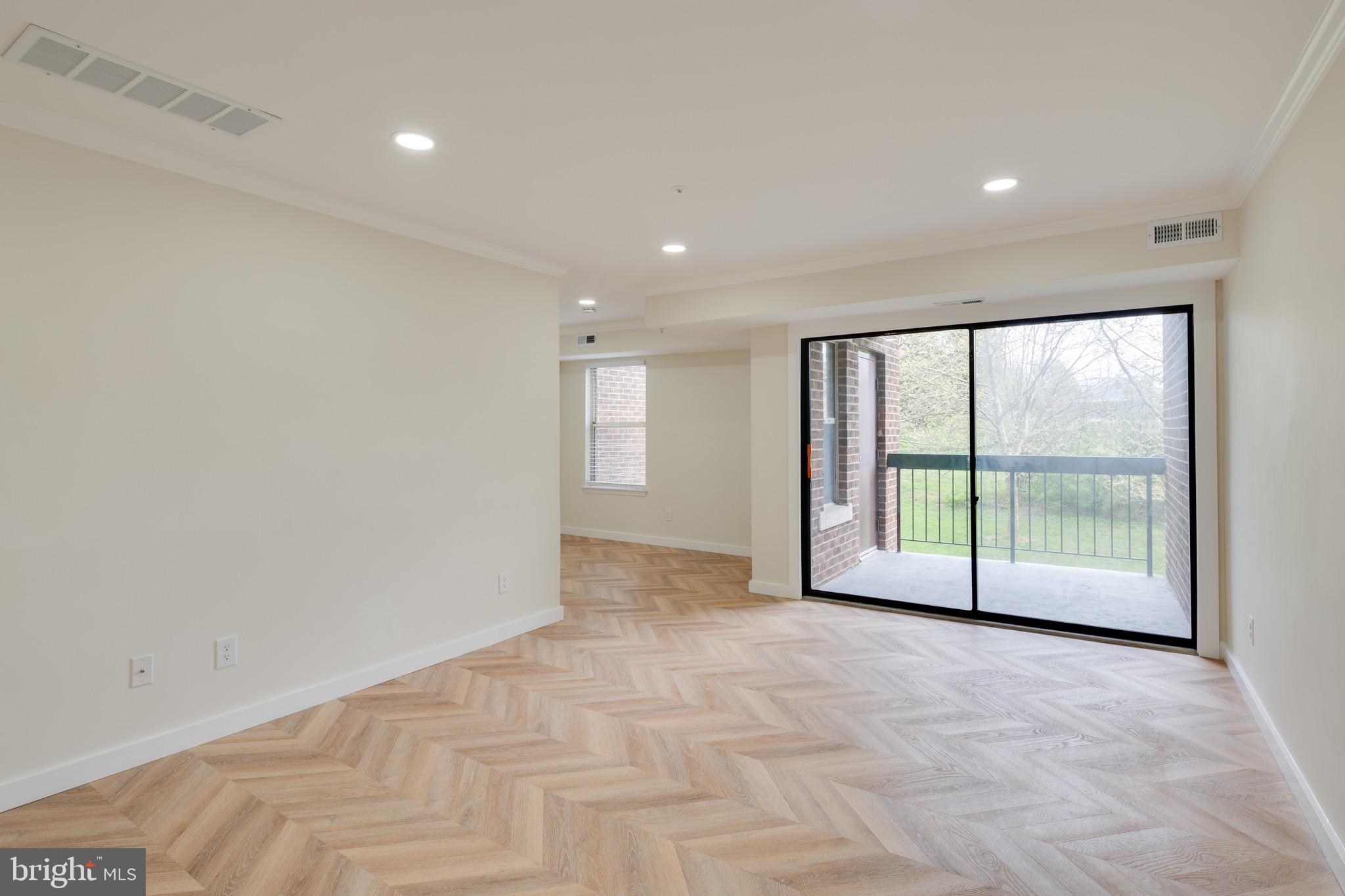 WILLOW WOOD - Residential Lease