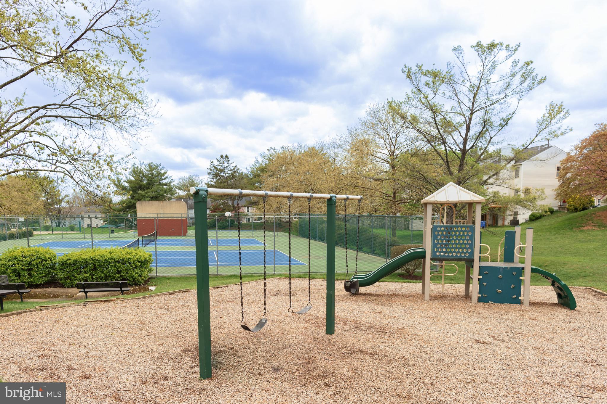 WILLOW WOOD - Residential Lease